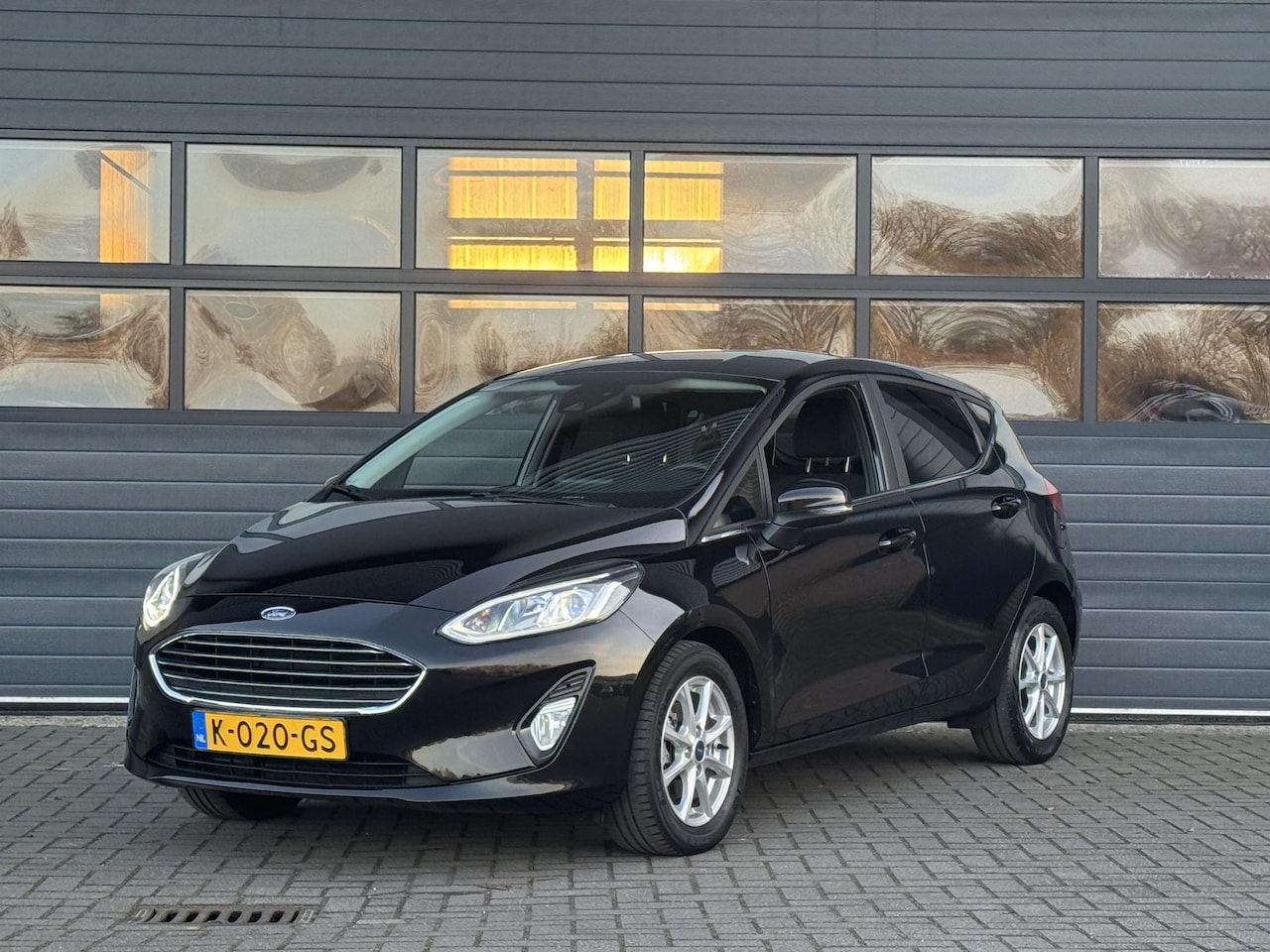 Ford Fiesta - 1.0 ECOBOOST TITANIUM I AUTOMAAT I APPLE CARPLAY I CRUISE CONTROL - AutoWereld.nl