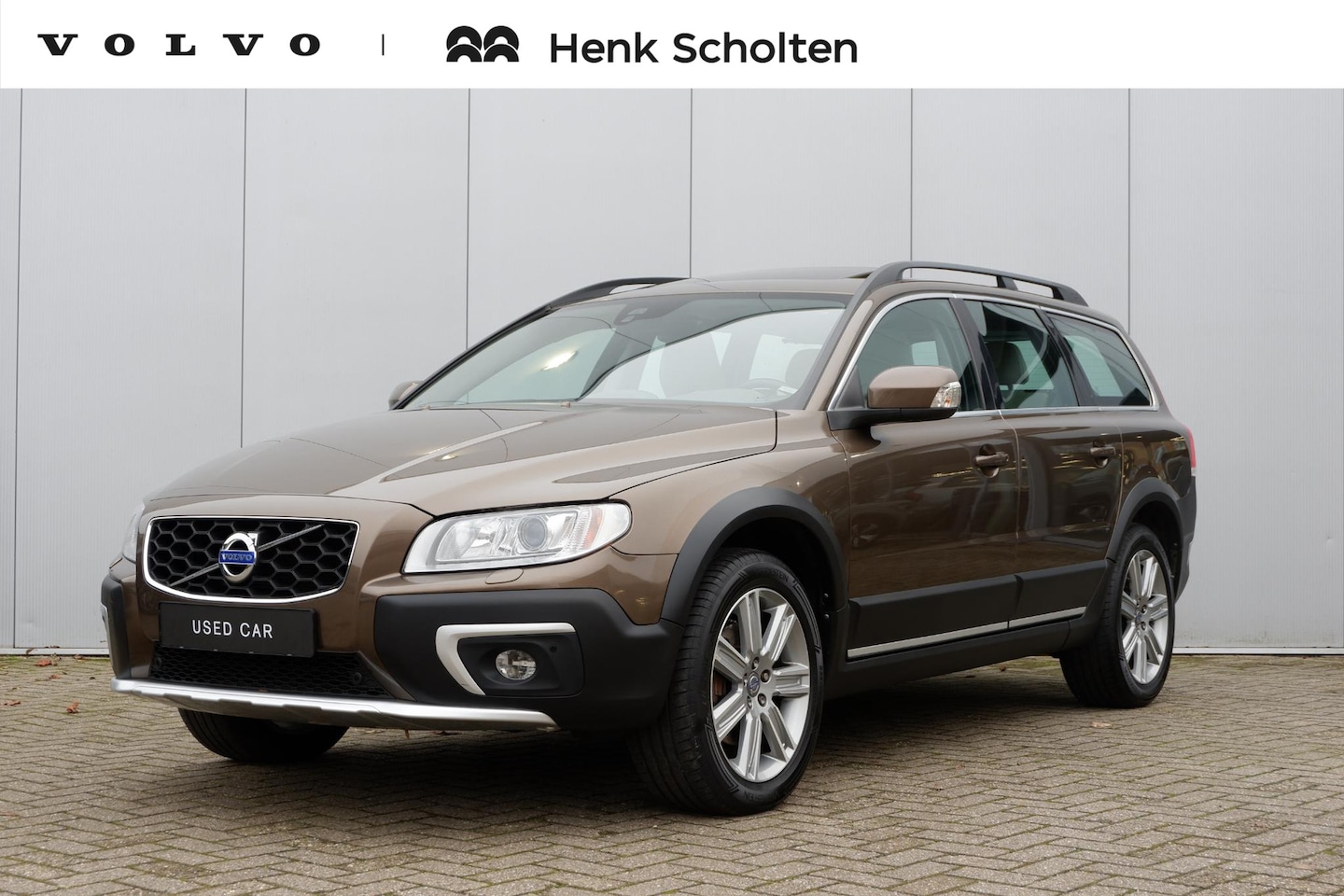Volvo XC70 - 2.0 T5 FWD Polar+ Dealer onderhouden | Glazen schuif-/kanteldak | 18" Lichtmetalen velgen - AutoWereld.nl