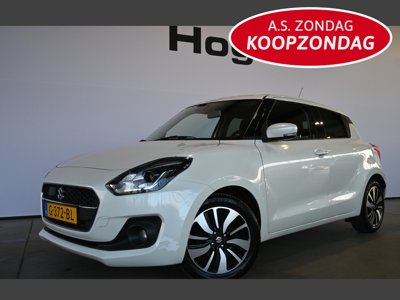 Suzuki Swift - 1.0 Stijl Smart Hybrid Navigatie Adaptieve Cruise Airco Keyless Goed Onderhouden! Inruil M - AutoWereld.nl
