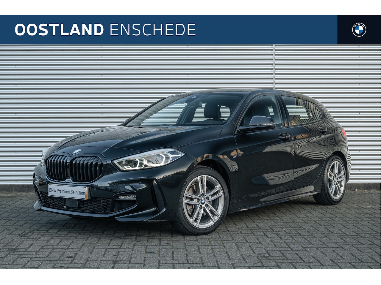BMW 1-serie - 118i M Sport Automaat / Sportstoelen / Achteruitrijcamera / M Sportonderstel / Adaptieve L - AutoWereld.nl