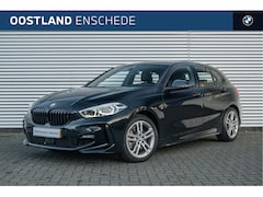 BMW 1-serie - 118i M Sport Automaat / Sportstoelen / Achteruitrijcamera / M Sportonderstel / Adaptieve L