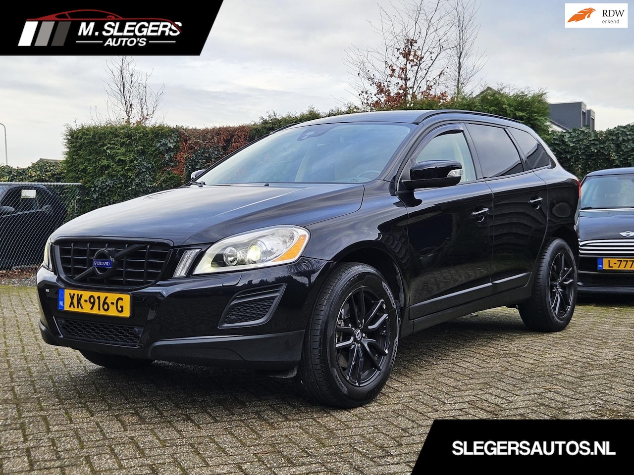 Volvo XC60 - 2.0 D3 Kinetic*Automaat*Nette auto!! - AutoWereld.nl