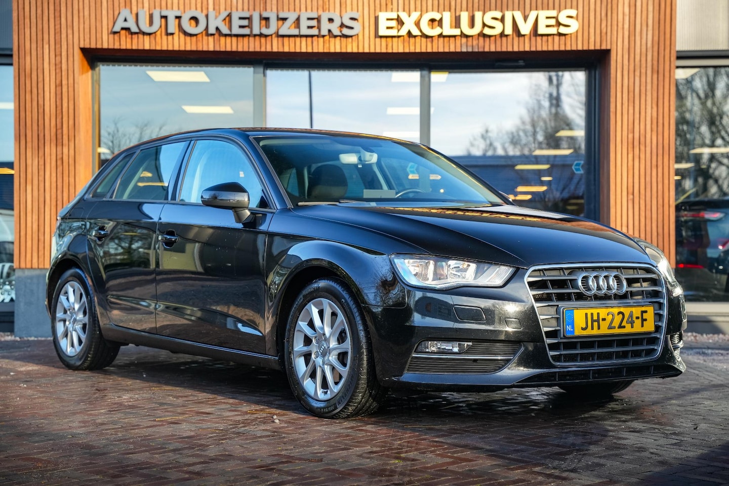 Audi A3 Sportback - 1.2 TFSI Ambition Trekhaak - AutoWereld.nl