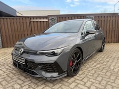 Volkswagen Golf - 2.0 TSI 8.5 GTI CLUBSPORT AKRAPOVIC