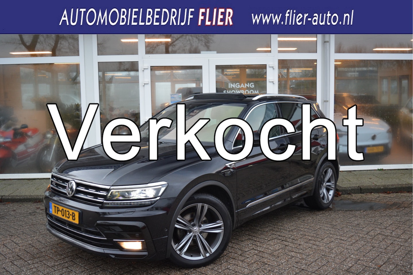 Volkswagen Tiguan - 1.4 150PK TSI Highline R-Line Business | PANO | Trekhaak | 2X R-Line - AutoWereld.nl