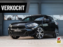 BMW X2 - sDrive20i M-Sport M-Pakket /LED/PANODAK/HUD/MEMORY/KEYLESS/CAMERA/CARPLAY/STOELVERW