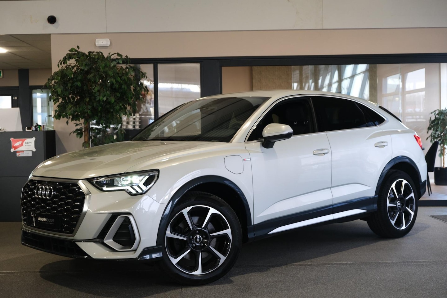 Audi Q3 Sportback - 45 TFSI e 2x S-line 245PK Matrix Led Navi Cruise Cam Virtual Trekhaak - AutoWereld.nl