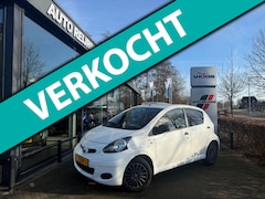 Toyota Aygo - 1.0-12V Now, Airco, nieuwe 4 seizoen banden