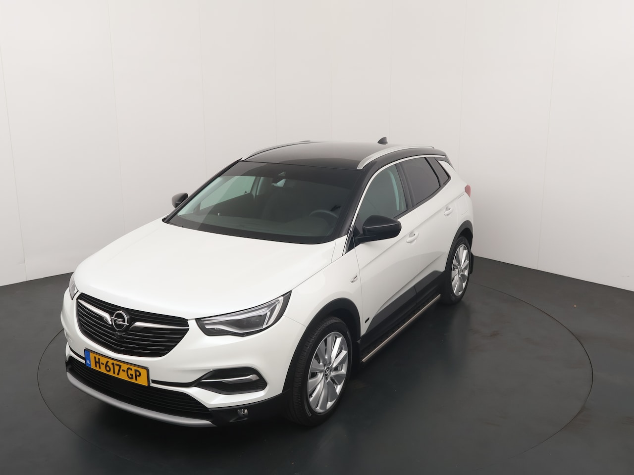 Opel Grandland X - 1.6 Turbo Hybrid4 Innovation AWD | Leer | Carmera's | El. a. klep | El. verst. stoel + geh - AutoWereld.nl