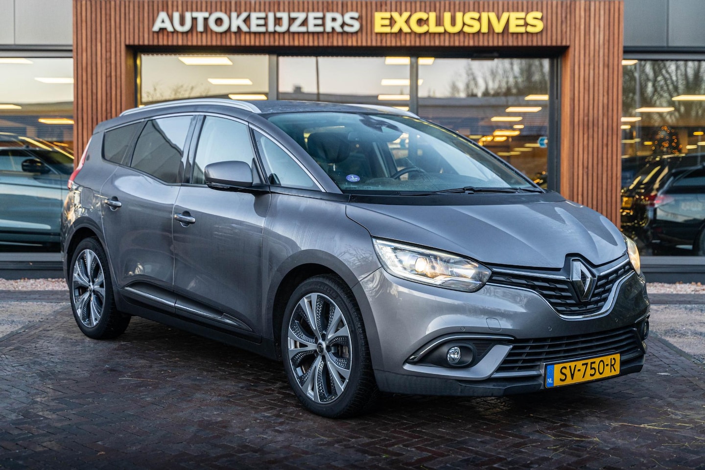 Renault Grand Scénic - 1.3 TCe Intens 7p. Half leer Navi trekhaak - AutoWereld.nl