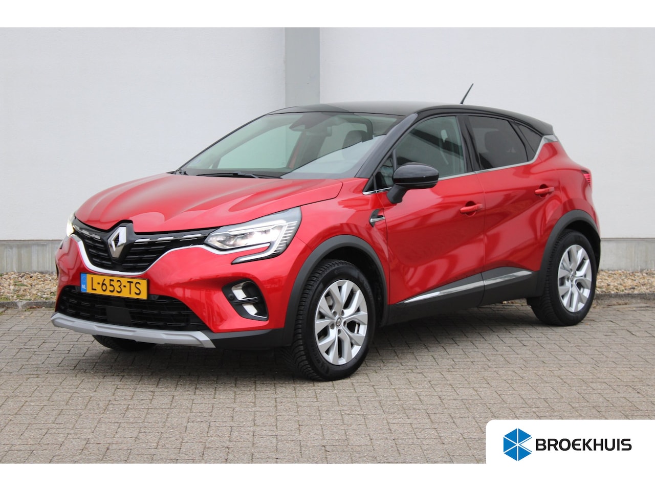 Renault Captur - 1.0 TCe 100 Intens / Trekhaak / Navigatie / Camera / Parkeersensoren / Keyless / LED / 17' - AutoWereld.nl
