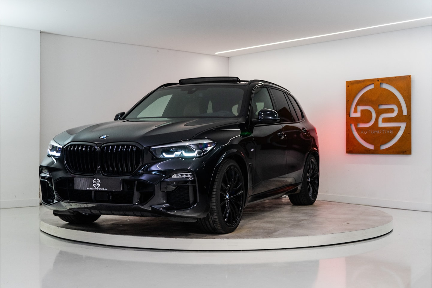 BMW X5 - xDrive45e High Executive M-Sport 394PK | Pano | Individual | Sfeer | Crystal | 22'' | 12 M - AutoWereld.nl