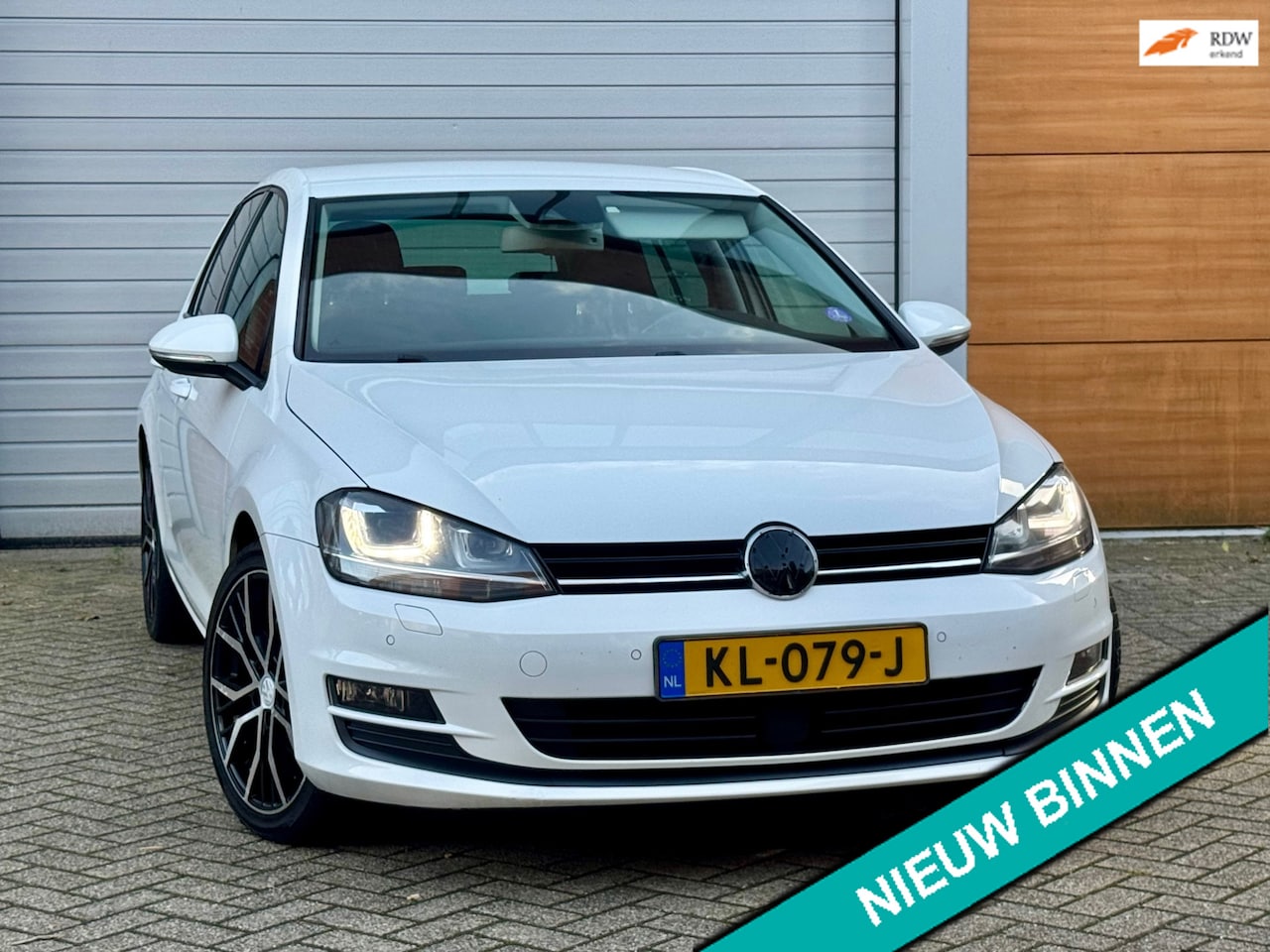Volkswagen Golf - 1.4 TSI DSG Connected Series,Trekhaak,Massage stoel, ACCcruisecontrool - AutoWereld.nl