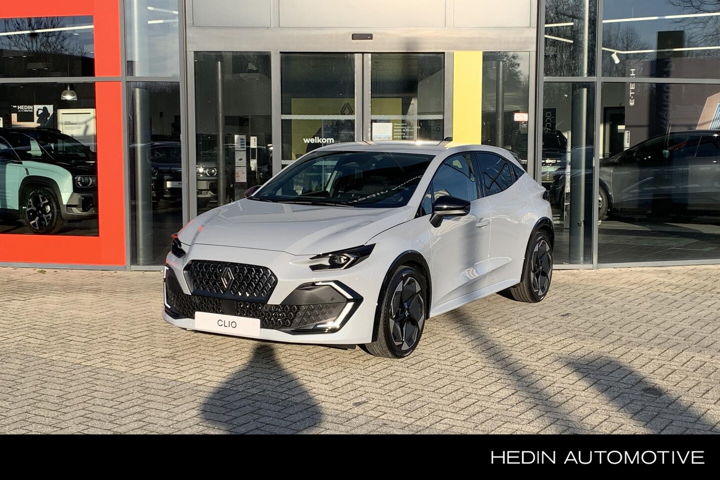 Renault Clio - 1.8 Hybrid 160 techno | Stoelverwarming | 360 camera | 18inch LMV | Navigatie Google | Dod - AutoWereld.nl