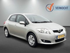 Toyota Auris - 1.6-16V Sol