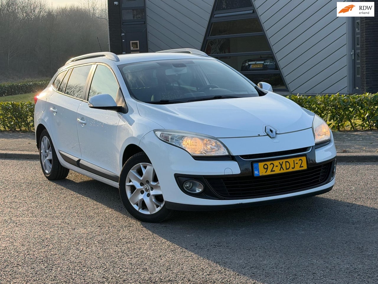 Renault Mégane Estate - 1.5 dCi Expression | Airco | Navi | Cruise | - AutoWereld.nl