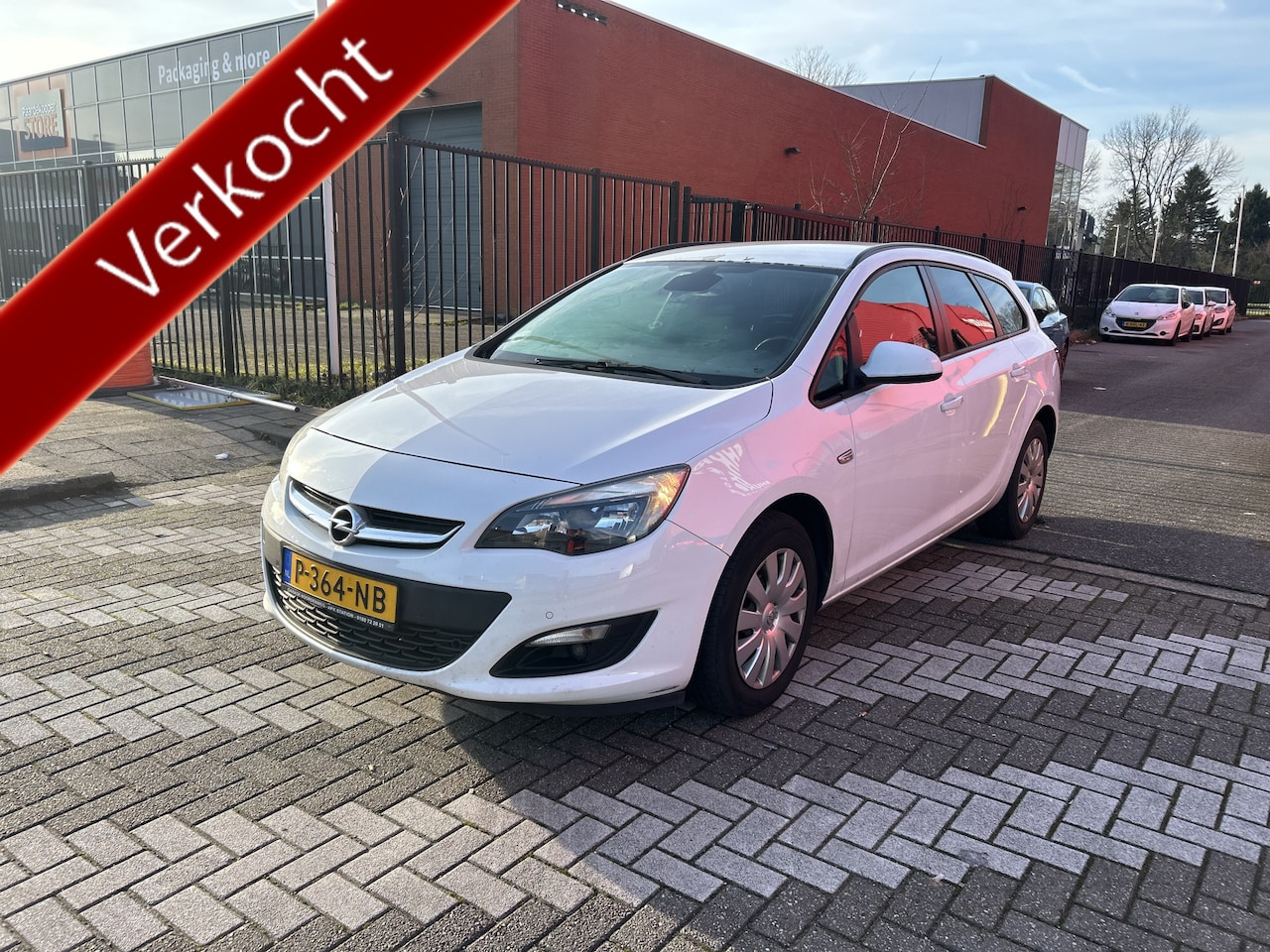 Opel Astra Sports Tourer - 1.6 CDTi Design Edition | Inruilkoopje | Zie beschrijving | APK TOT 30-11-2026 | Stoelverw - AutoWereld.nl