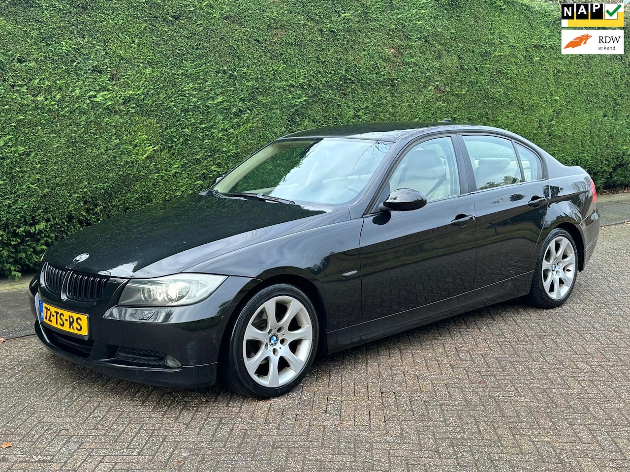 BMW 3-serie - 320i High Executive XENON/PDC/CRUISE/RIJDTGOED/ - AutoWereld.nl