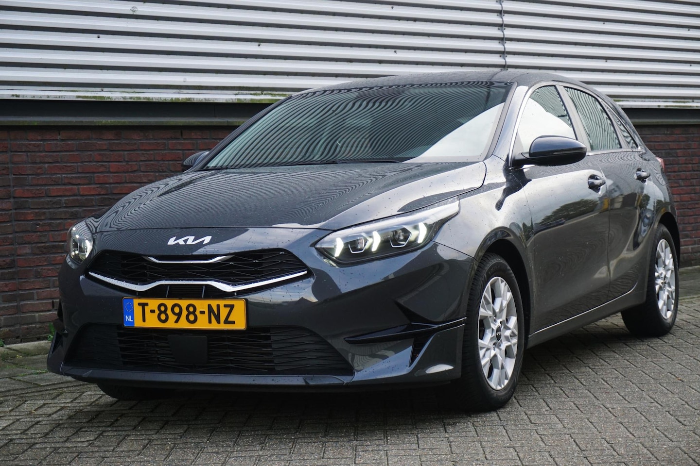 Kia Cee'd - Ceed 1.0 T-GDi 120PK DynamicLine/Geen Importauto/ All-Seasonbanden. - AutoWereld.nl