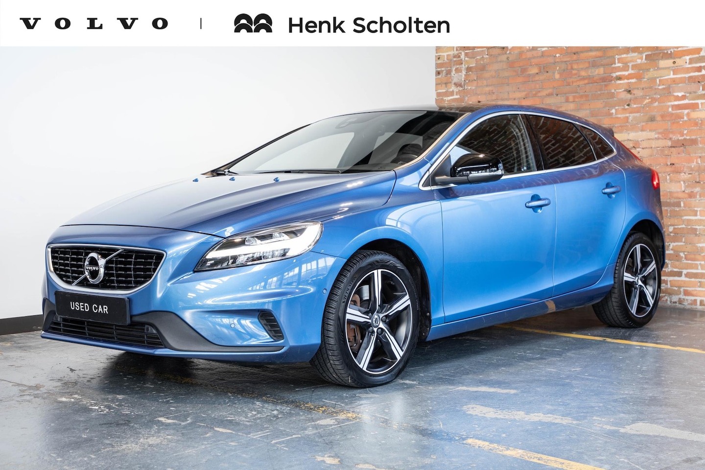 Volvo V40 - T3 Polar+ Sport | Afneembare trekhaak | Panoramadak | Premium Audio by Harman Kardon | Nav - AutoWereld.nl