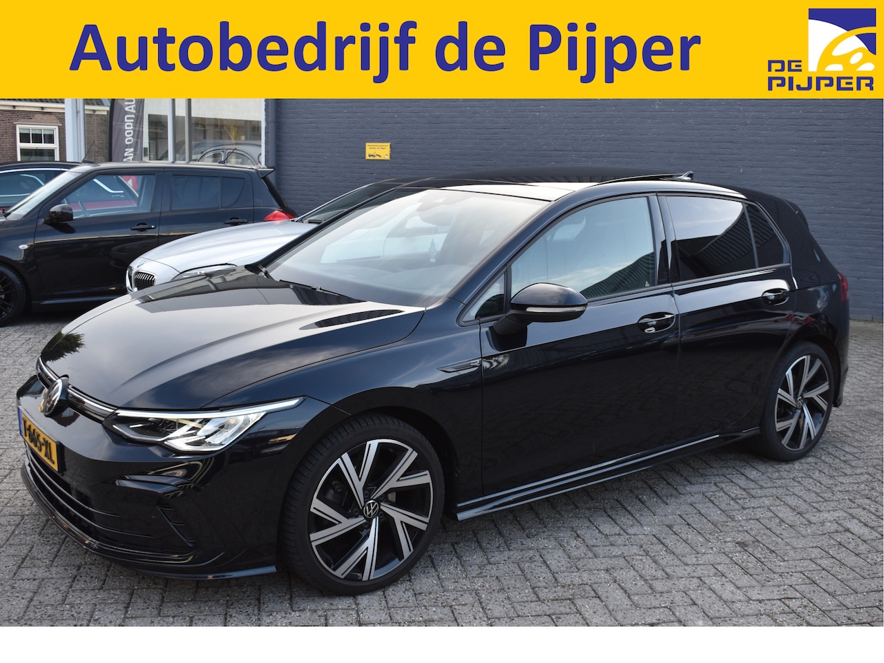 Volkswagen Golf - 1.5 TSI R-Line Business 1.5 TSI R-Line Business, BOEKJES,NAP EN ONDERHOUDSHISTORIE - AutoWereld.nl
