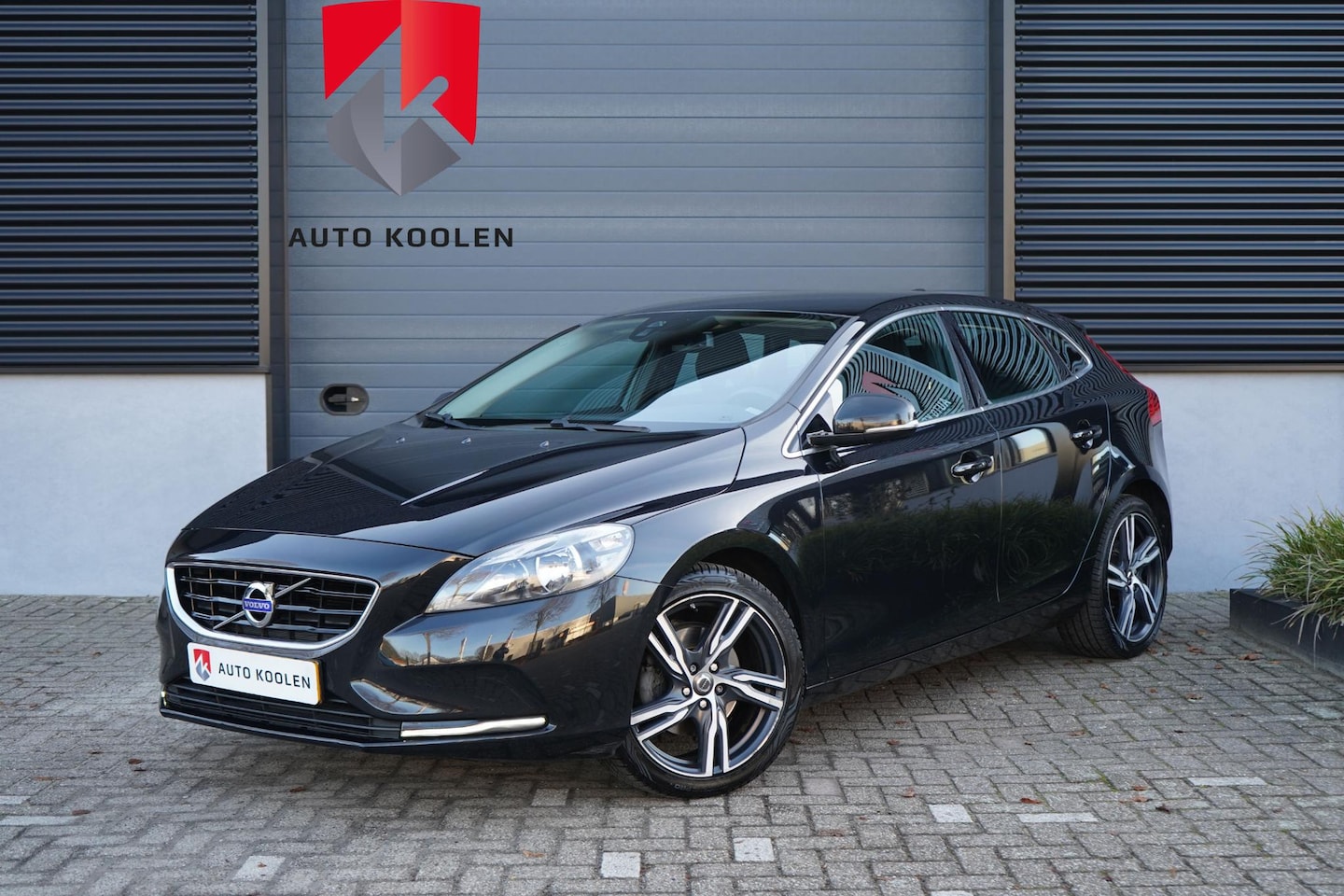 Volvo V40 - 1.6 T2 Momentum Origineel Nederlands - AutoWereld.nl