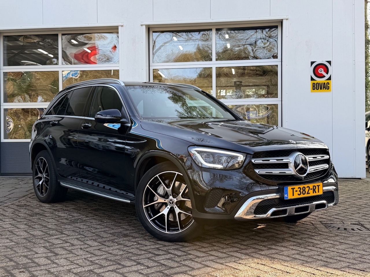 Mercedes-Benz GLC-klasse - 300e 4MATIC/ Panodak/ Burmester/ 360/ Head-up - AutoWereld.nl