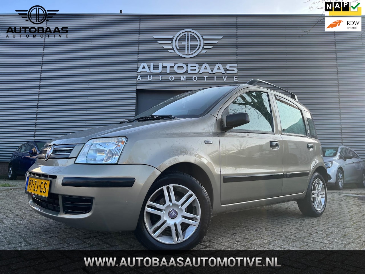 Fiat Panda - 1.2 Young AUTOMAAT **58.462KM NAP**APK 08-2026**AIRCO**ELEK.PACK**LICHTMETALEN VELGEN**BOE - AutoWereld.nl