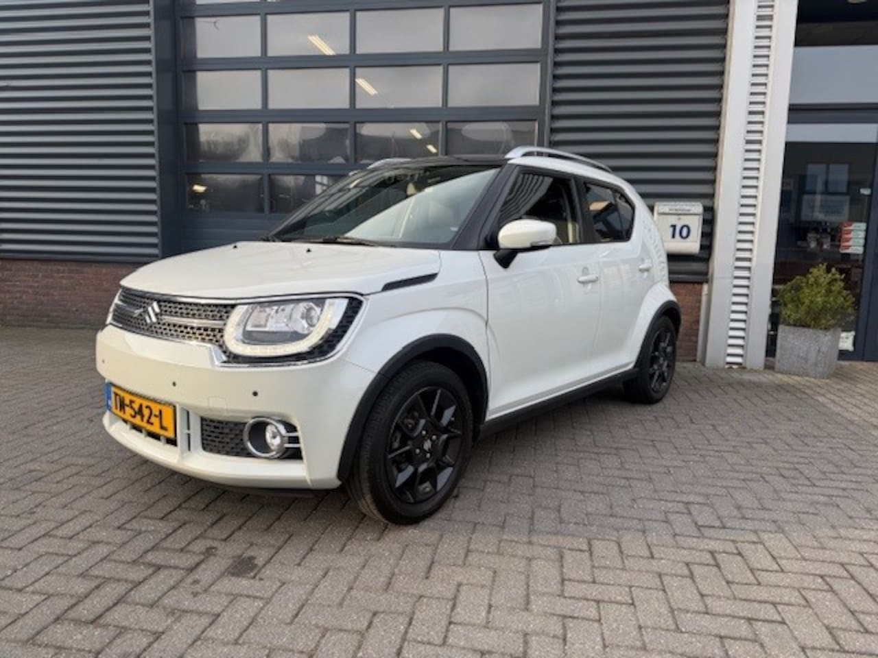 Suzuki Ignis - 1.2 Stijl Smart Hybrid Airco Pdc Camera Trekhaak Carplay - AutoWereld.nl