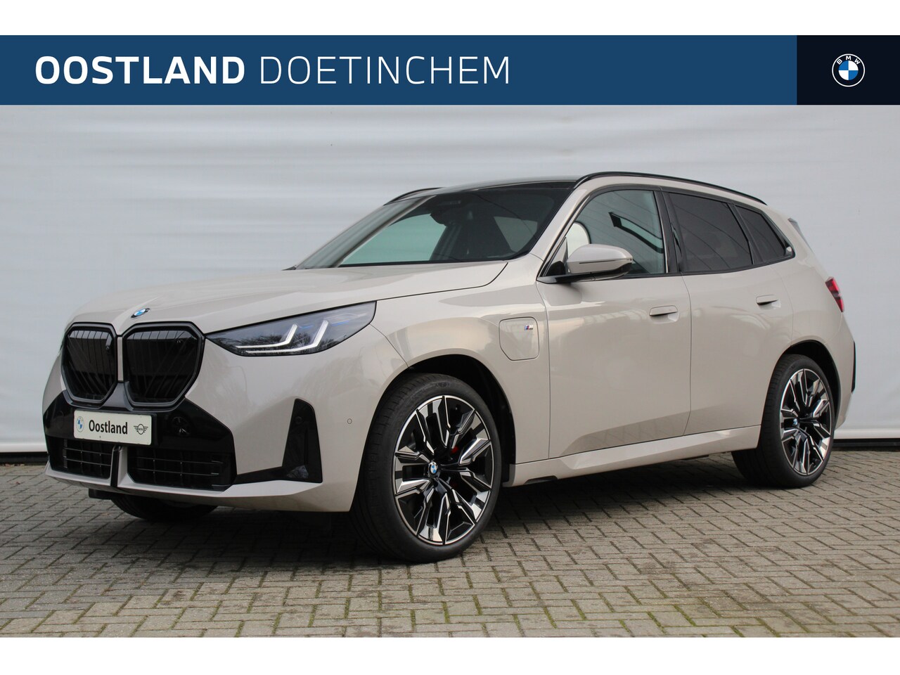BMW X3 - 30e xDrive M Sport Automaat / Panoramadak / Trekhaak / Sportstoelen / Adaptieve LED / Comf - AutoWereld.nl