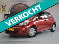 Toyota Yaris - Aspiration CAMERA, TREKHAAK, All-season, NL-auto, GARANTIE