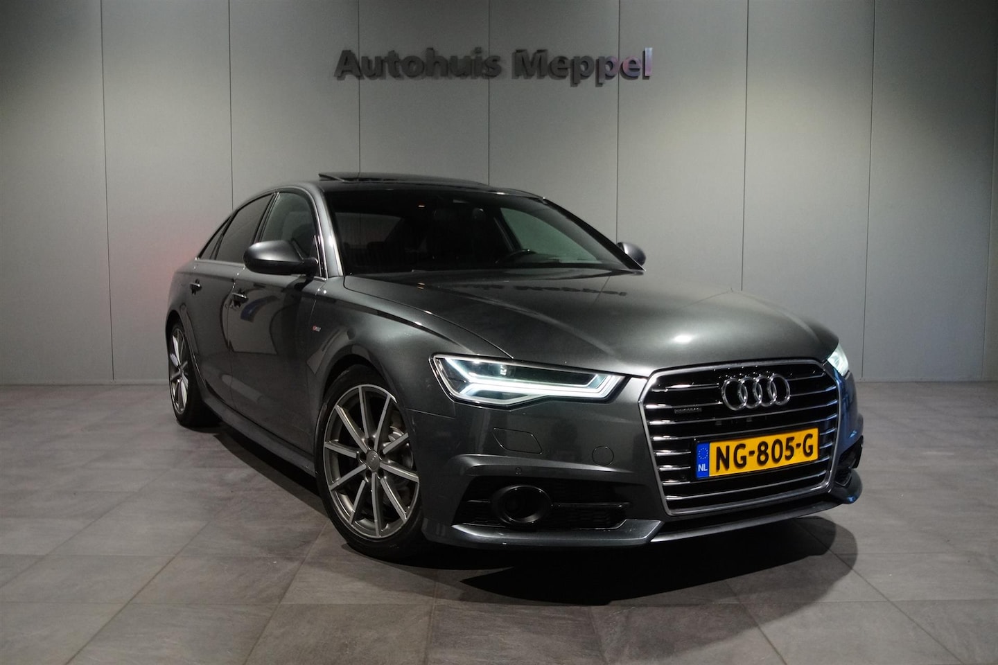 Audi A6 Limousine - S-Line | LED Matrix | Trekhaak | Bose Sound | Head-Up Display | S/K Dak | - AutoWereld.nl