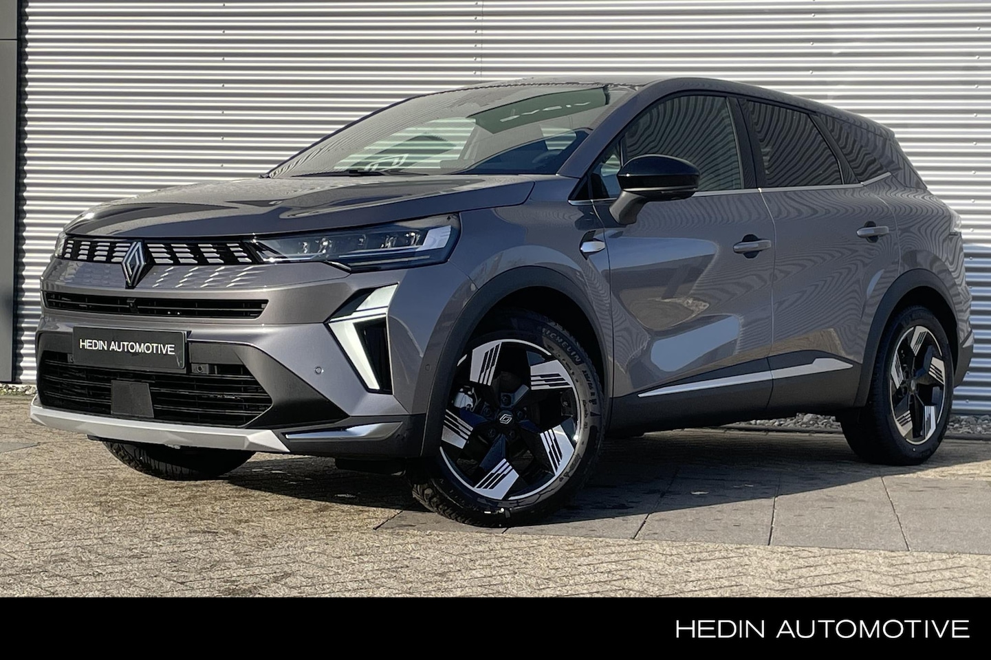 Renault Symbioz - 1.8 E-Tech full hybrid 160 iconic | 5 jaar garantie | solarbay panorama dak | Stoelverwarm - AutoWereld.nl