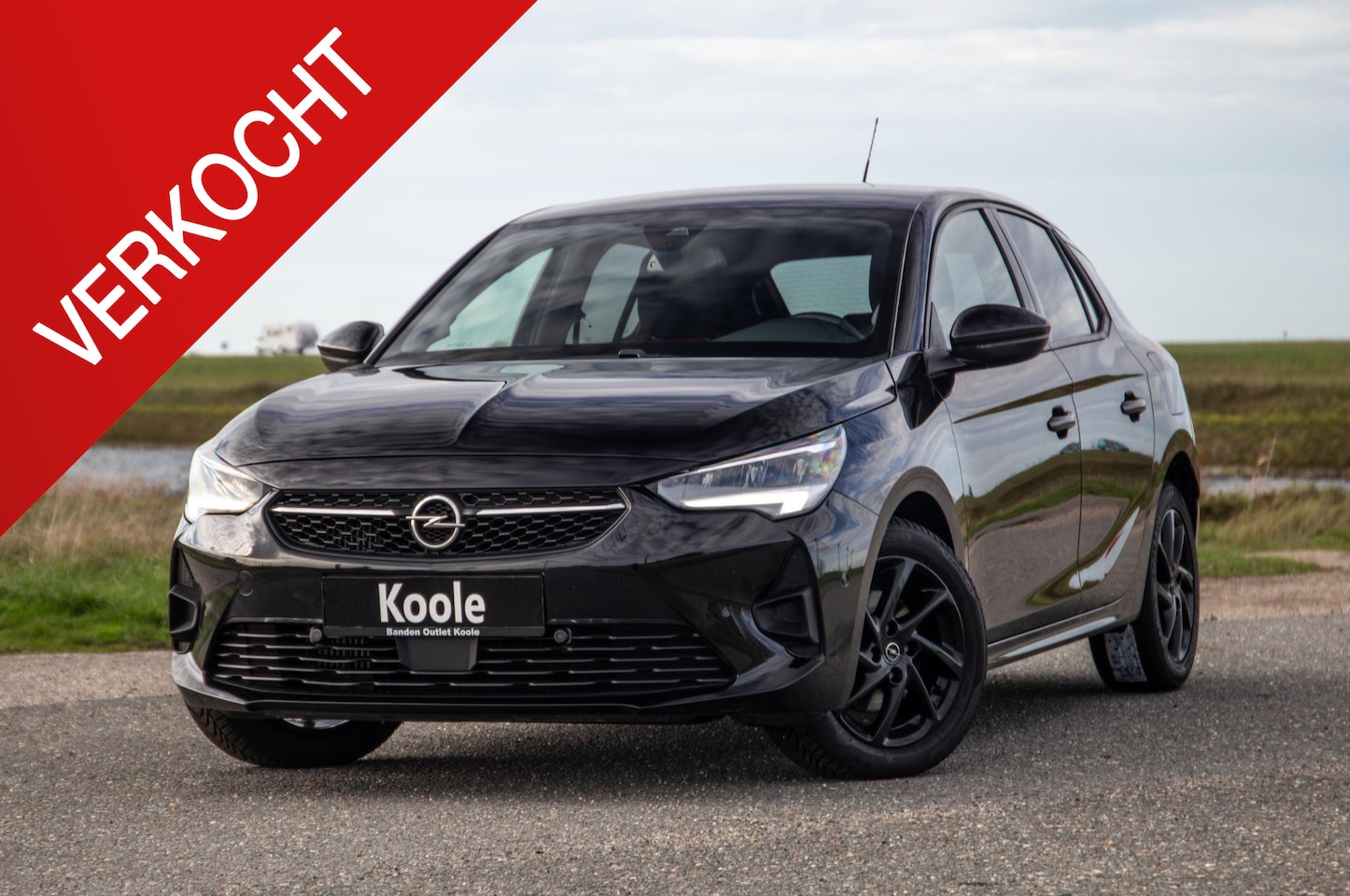 Opel Corsa - 1.2 Turbo GS BLACK LINE / APPLE CARPLAY / AUTOMAAT / 360 CAMERA / STOELVERWARMING - AutoWereld.nl