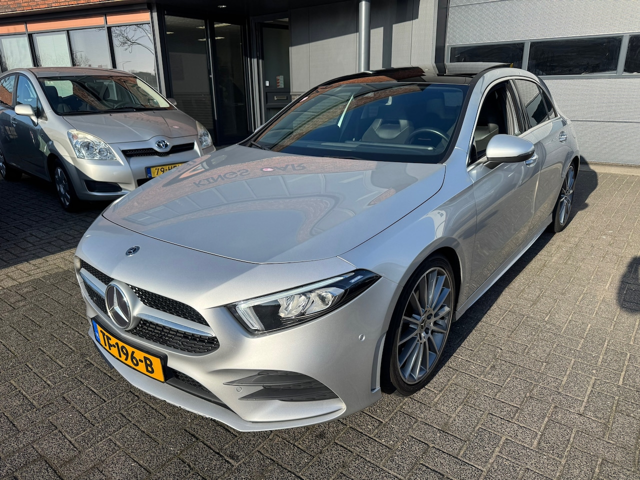 Mercedes-Benz A-klasse - 200 AMG AUTOMAAT PANO CAMERA SFEER ACC ORIG NL NAP - AutoWereld.nl