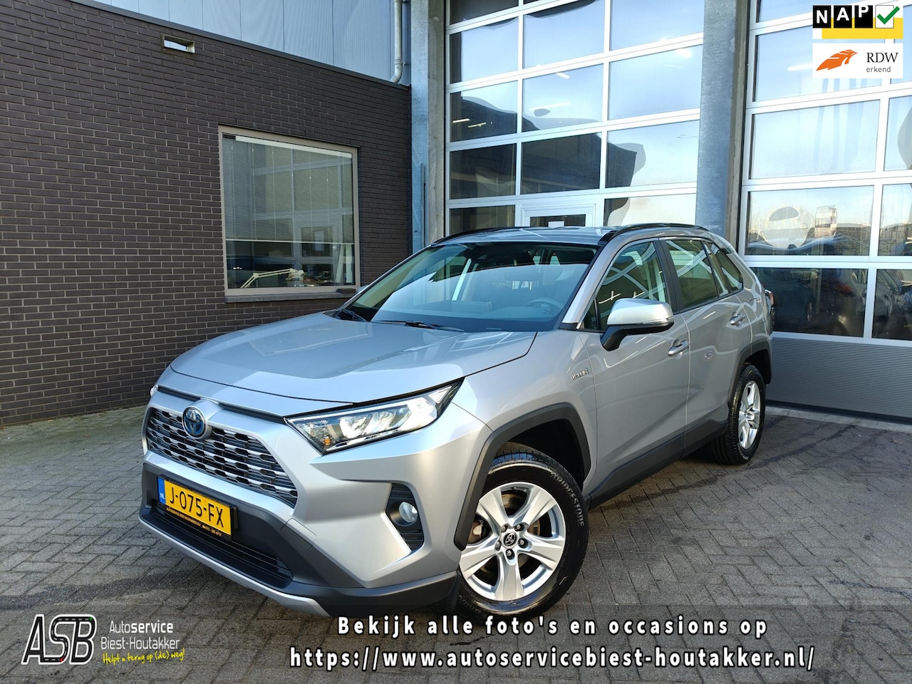 Toyota RAV4 - 2.5 Hybrid Active | Automaat | Carplay | Bearlock Ingebouwd| Trekhaak | Camera | Dealer on - AutoWereld.nl