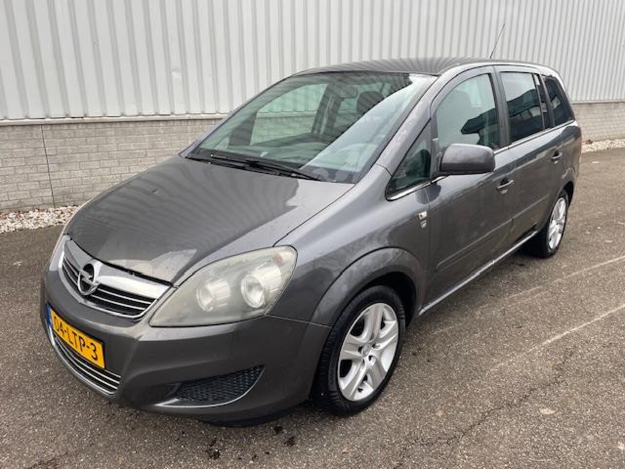 Opel Zafira - 1.6 111 years Edition 1.6 111 years Edition - AutoWereld.nl