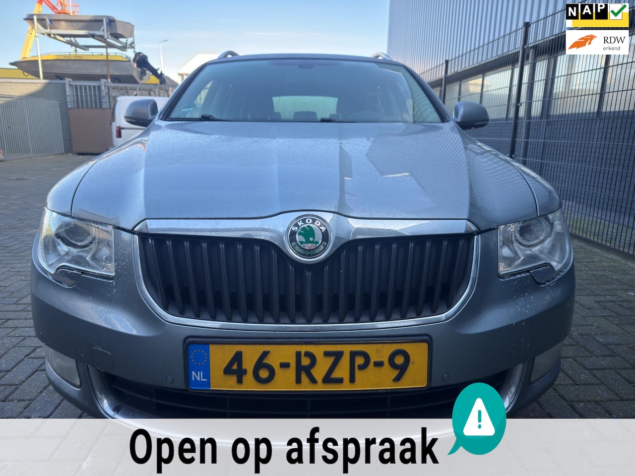 Skoda Superb Combi - 1.8 TSI Elegance Business Line motor loopt onregelmatig in automaat en leer - AutoWereld.nl