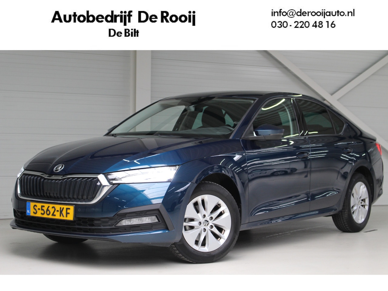 Skoda Octavia - 1.0 e-TSI Business Edition Navigatie | Lichtmetalen velgen | El. achterklep | Cruise Contr - AutoWereld.nl