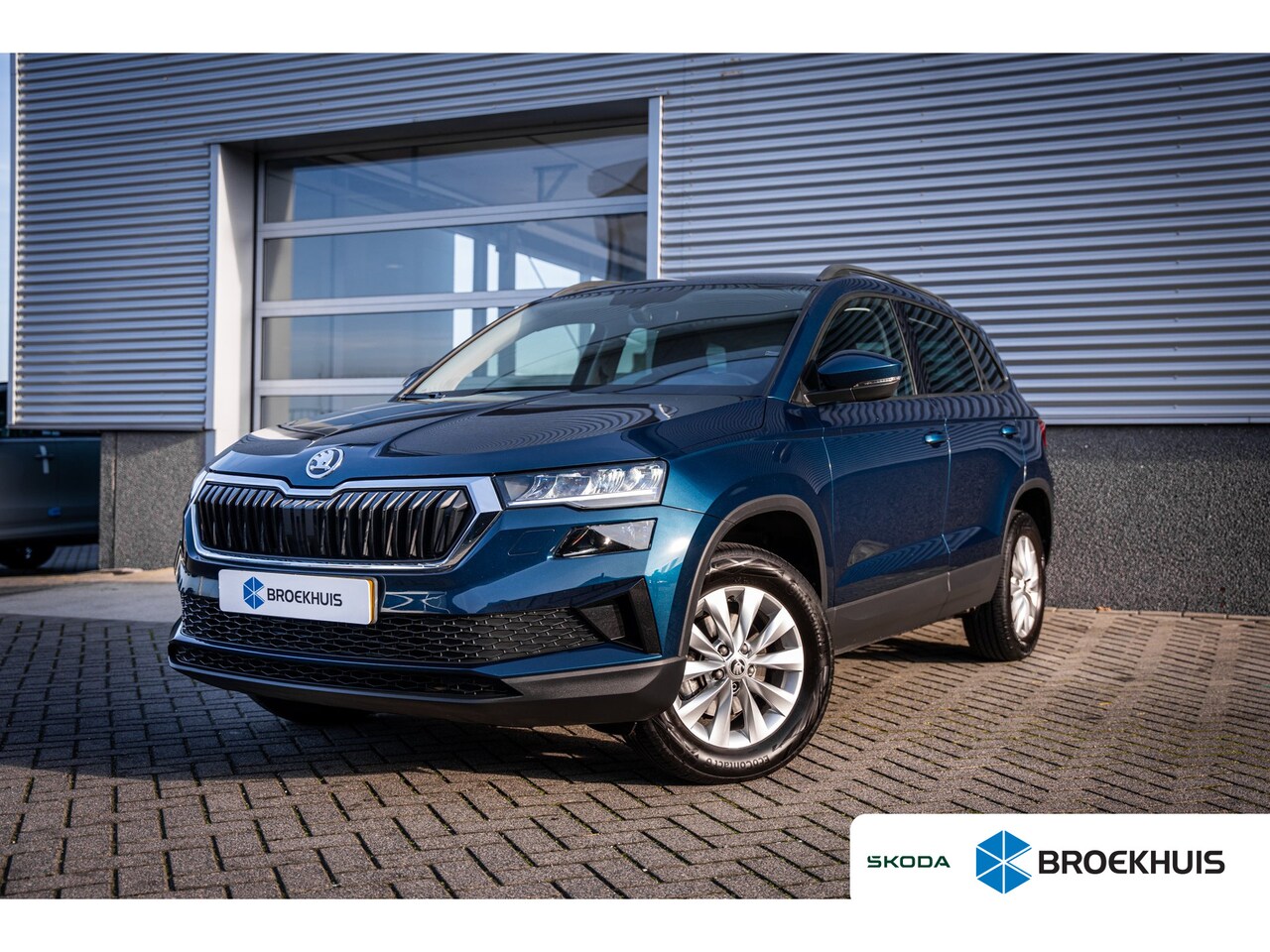 Skoda Karoq - 1.0 TSI Business Edition | Airco (automatisch) | Cruise control | DAB ontvanger - AutoWereld.nl