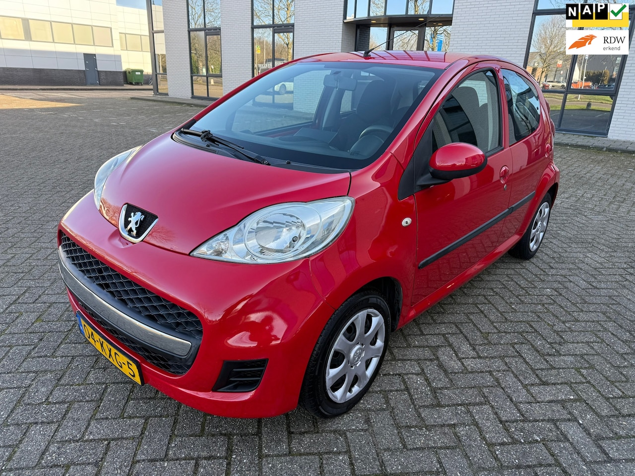 Peugeot 107 - 1.0-12V XS / NAP / ELEKR RAMEN / APK / 5DRS / GOED ONDERHOUDEN / ZEER NETTE AUTO!!!! - AutoWereld.nl