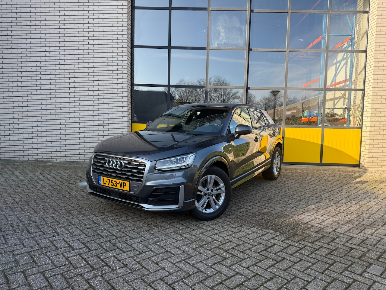 Audi Q2 - 1.4 TFSI S-line, 4 seizoenen banden & Trekhaak - AutoWereld.nl