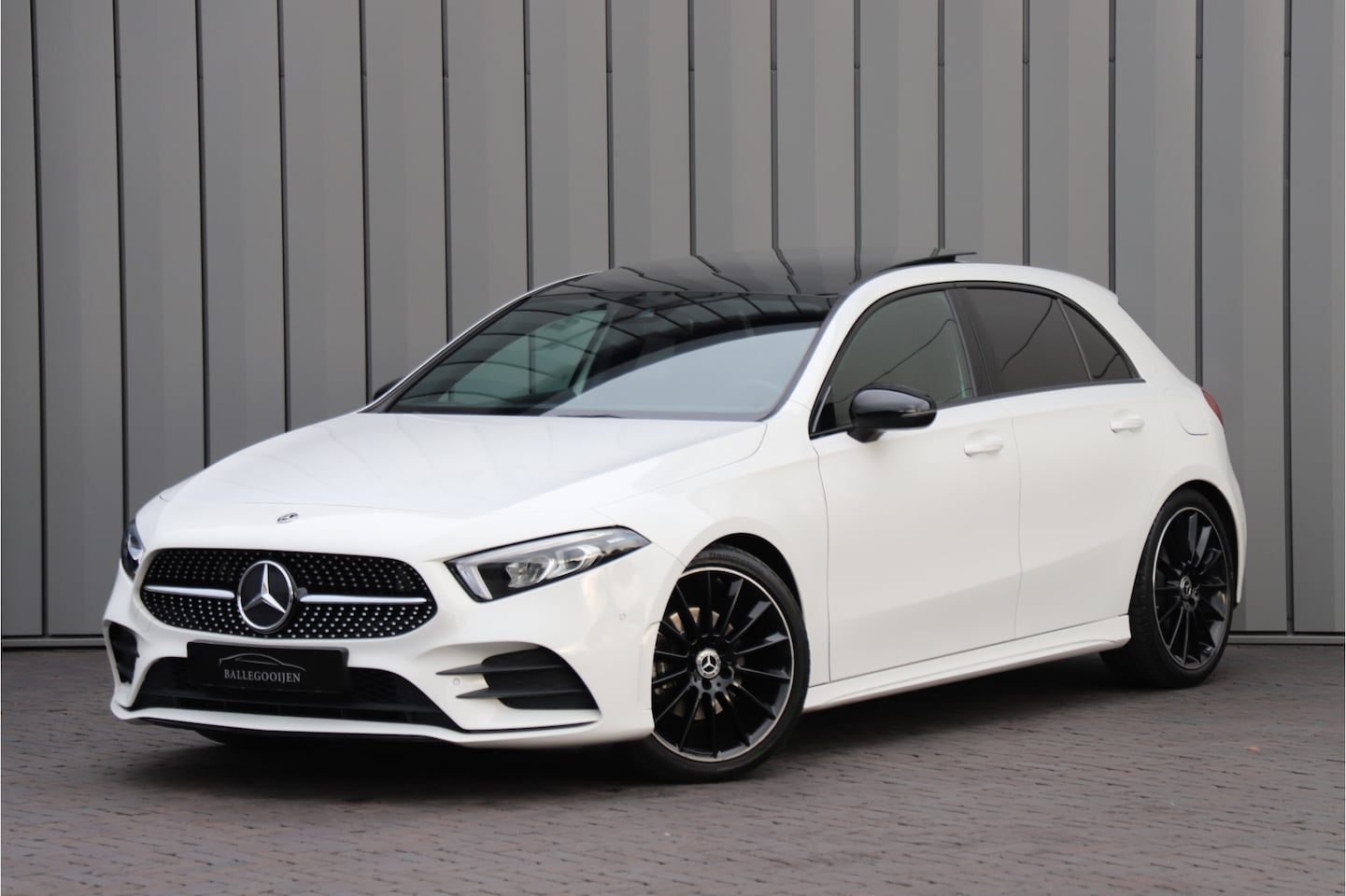 Mercedes-Benz A-klasse - 200 AMG Aut7 | 163PK | Pano | Led | Stoelverwarming | Clima | Apple-carplay | Camera | Wid - AutoWereld.nl