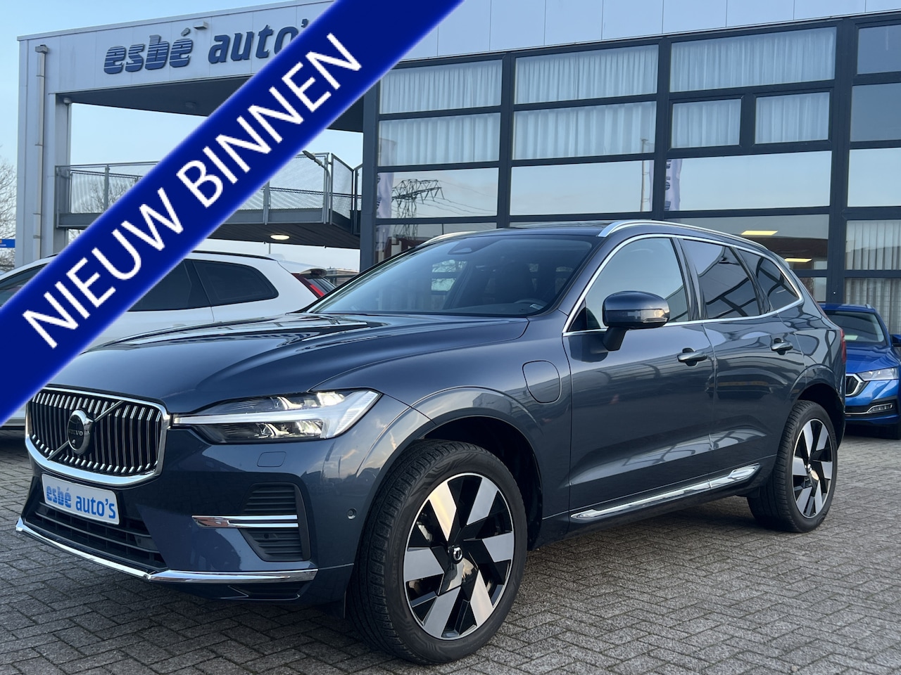 Volvo XC60 - 2.0 T6 Recharge 350 pk AWD Plus Bright Trekhaak 360 Camera Vol Leder Luchtvering Panoramad - AutoWereld.nl