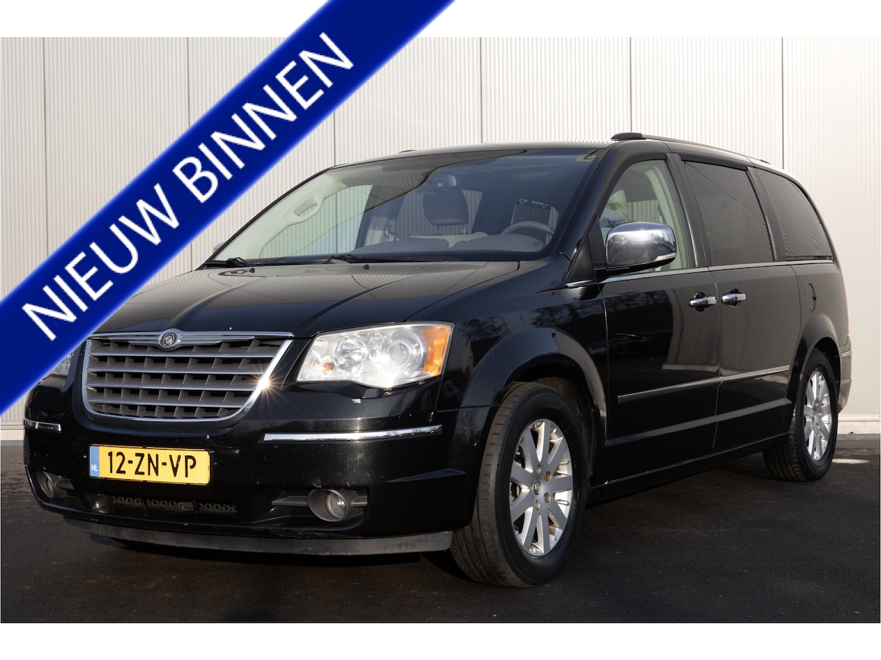 Chrysler Grand Voyager - Limited | NL- AUTO | 7 ZITS | LEDER | TREKHAAK - AutoWereld.nl