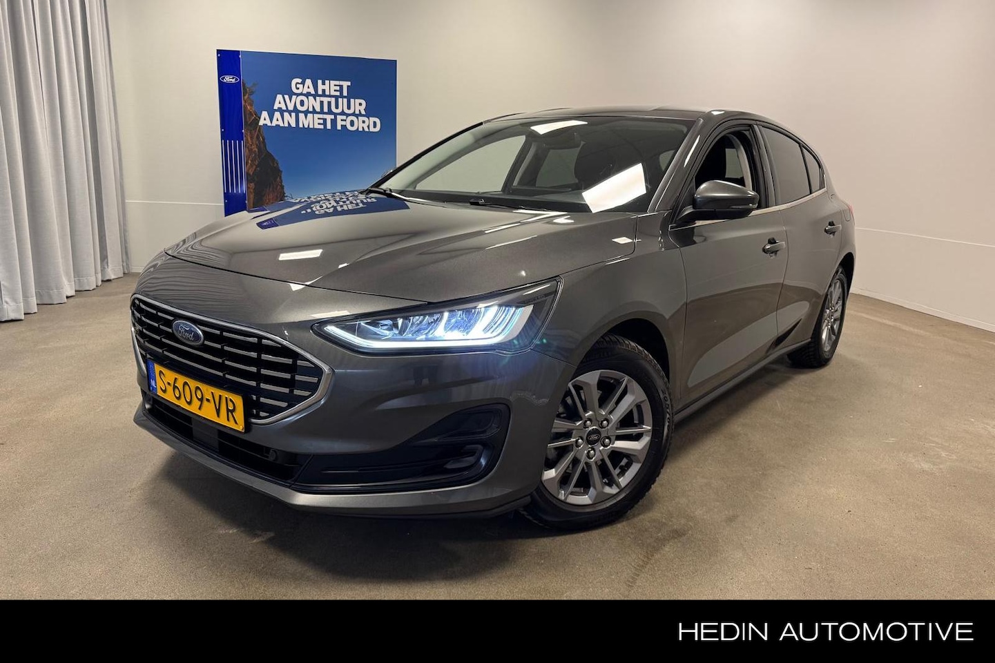 Ford Focus - 1.0 EcoBoost Hybrid Titanium | All Season | Groot Scherm | Navi | Car Play | Parkeersensor - AutoWereld.nl
