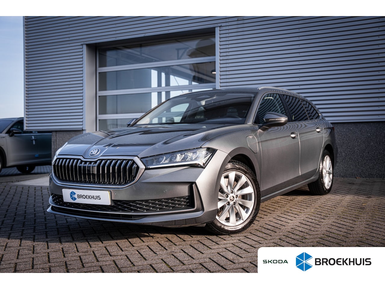 Skoda Superb Combi - 1.5 TSI iV First Edition | Lichtmetalen velgen 17" | Trekhaak uitklapbaar | Volledig digit - AutoWereld.nl