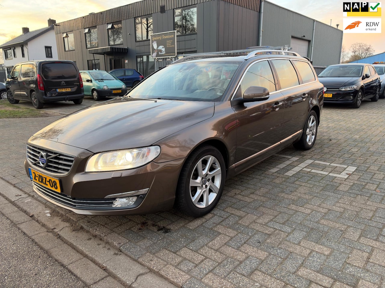 Volvo V70 - 1.6 T4 Summum - Nw Apk - Vol Ondh - AutoWereld.nl
