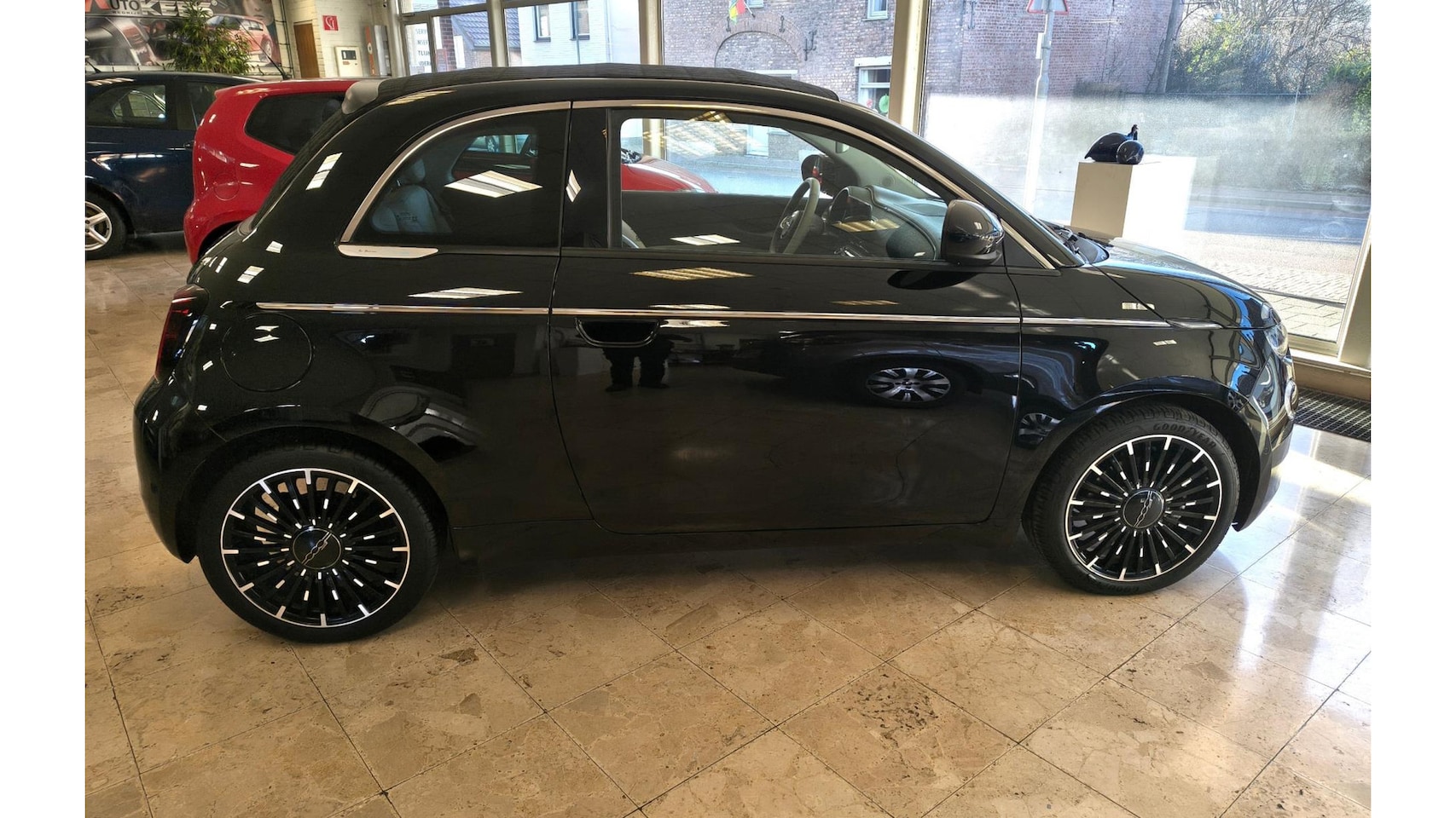 Fiat 500 - La Prima 42 kWh - AutoWereld.nl