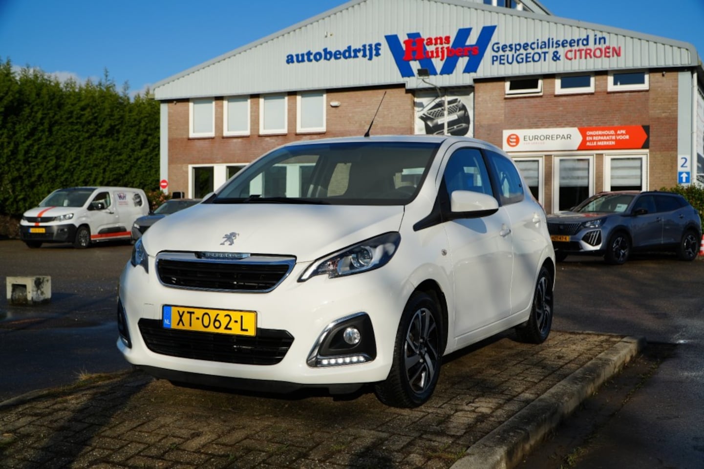 Peugeot 108 - ALLURE 1.0-68PK ETG5 AUTOMAAT - AIRCO - NAVI - incl. rijklaar + 12 maanden garantie - AutoWereld.nl